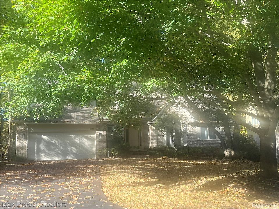 1st image of 2358 Hidden Lake Ct