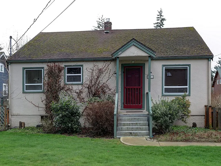 2803 Birchwood Ave — Photo 1