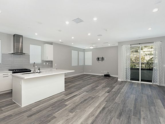 2nd image of 2701 Community Dr