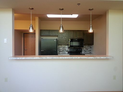 4th image of 810 4th Ave S Ste 222