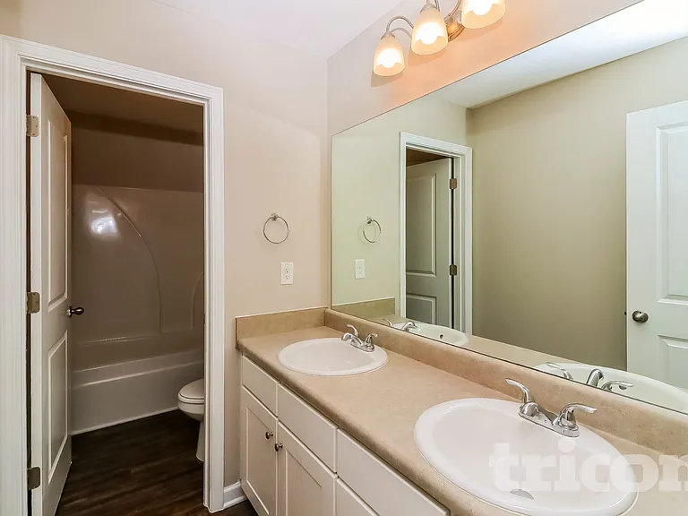 230 Margrave Dr — Photo 12