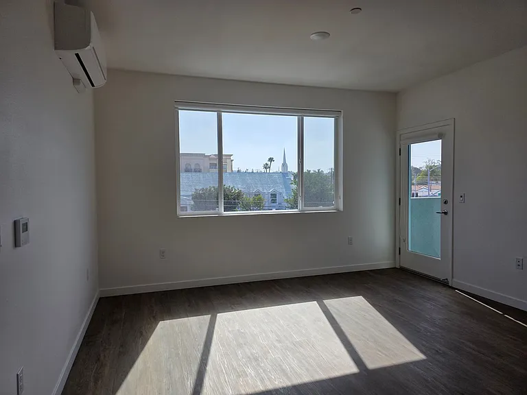 Talas Apartments — Photo 18