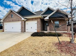 19112 Grove Pkwy, Edmond, OK 73012