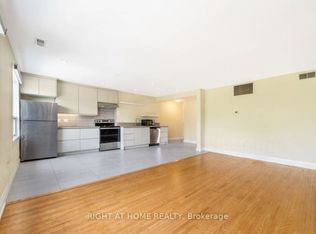 1207 Hurontario St #B, Mississauga, ON L5G 3H2