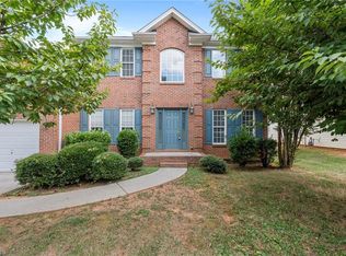 4112 Turnberry Park Ct, Pfafftown, NC 27040