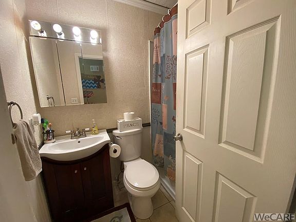 5th image of 1182 Bahama Dr