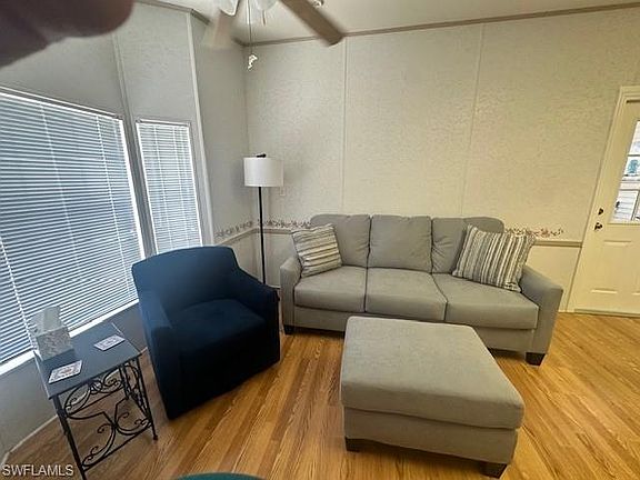 4th image of 1453 Diamond Lake CIR