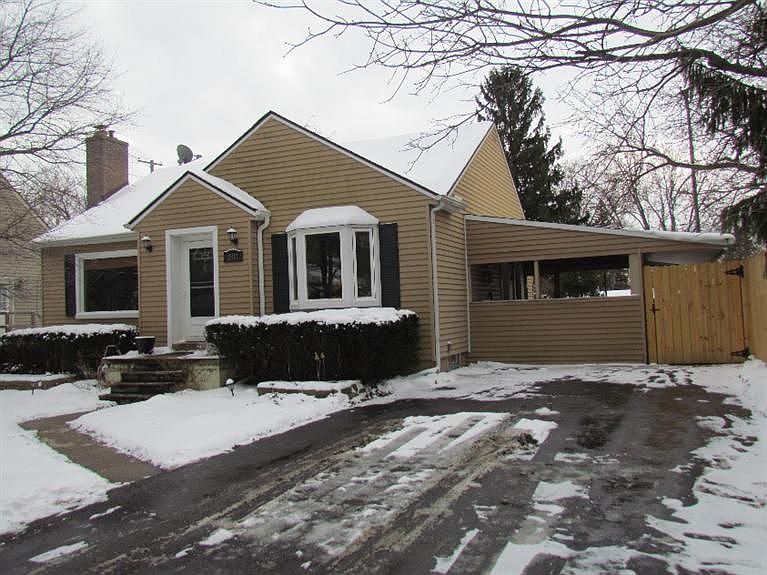 1st image of 2411 Burns Ave
