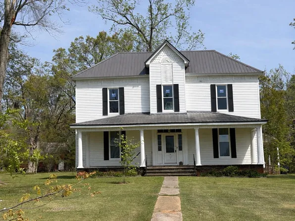 407 W Main St, Blue Mountain, MS 38610