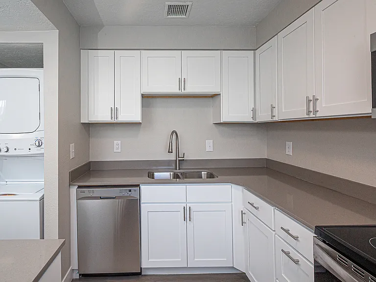 Enclave at Redwood — Photo 27