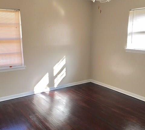 4th image of 8909 Rosecliff Dr