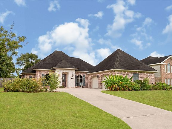 3rd image of 104 Mockingbird Ln