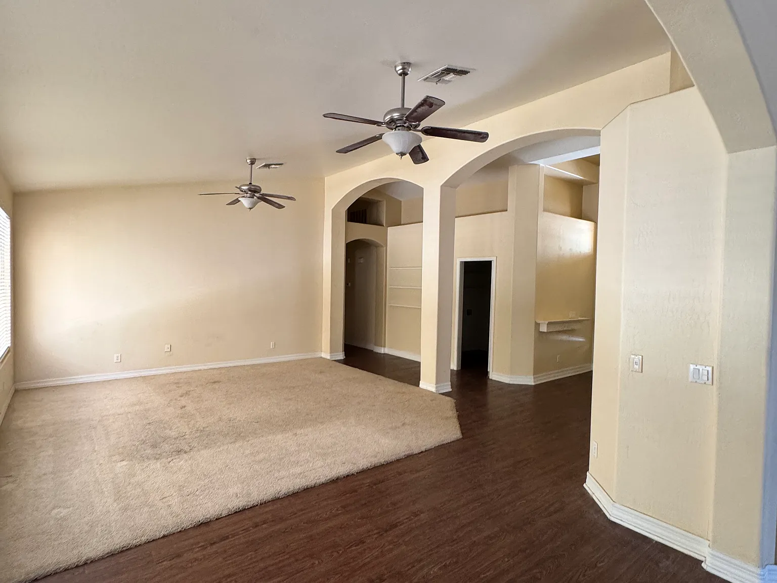 5 bed, 2374 sqft, $3,100 — Photo 4