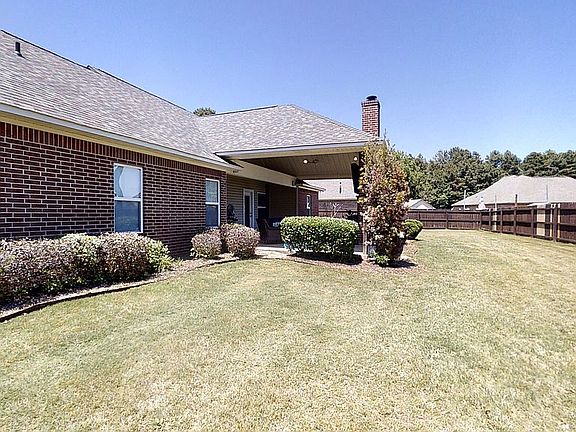 4th image of 3807 Connie Ln