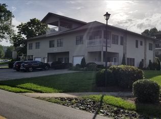 1653 Lakeview Dr #B, Young Harris, GA 30582