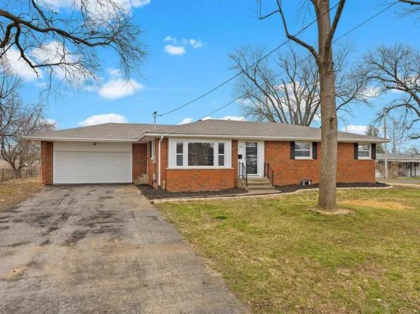 101 Elmer St, Troy, IL 62294