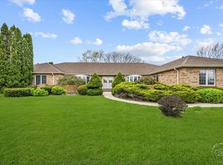 43W399 Otter Ln, St Charles, IL 60175