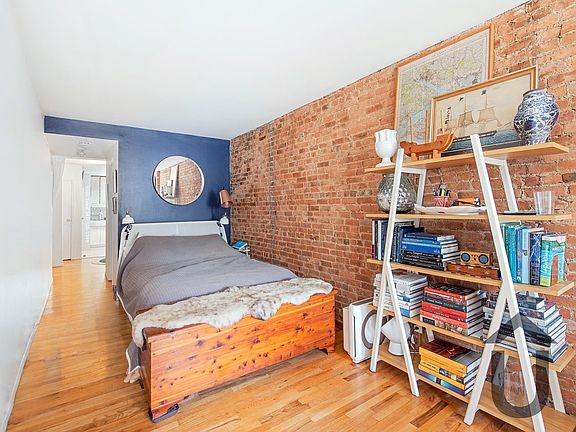 3rd image of 309 E 104th St APT 2E