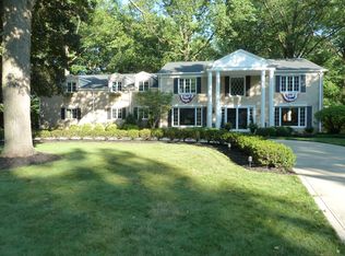 4579 Concord Dr, Fairview Park, OH