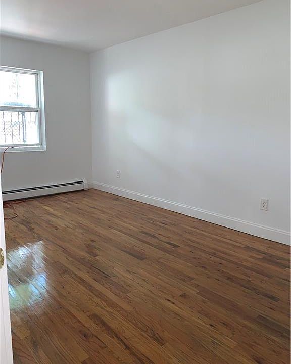 2nd image of 2909 Wilson Ave