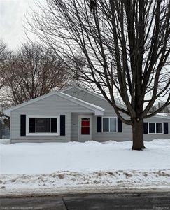 2525 19th Ave, Port Huron, MI, 48060