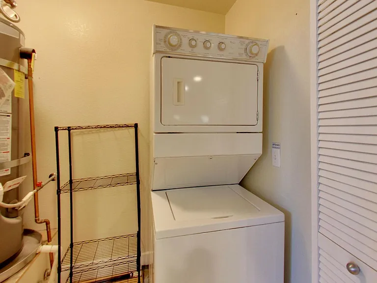 7034-7046 Santero Way Lofts — Photo 13