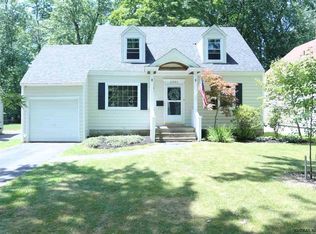 1941 Regent St, Niskayuna, NY 12309