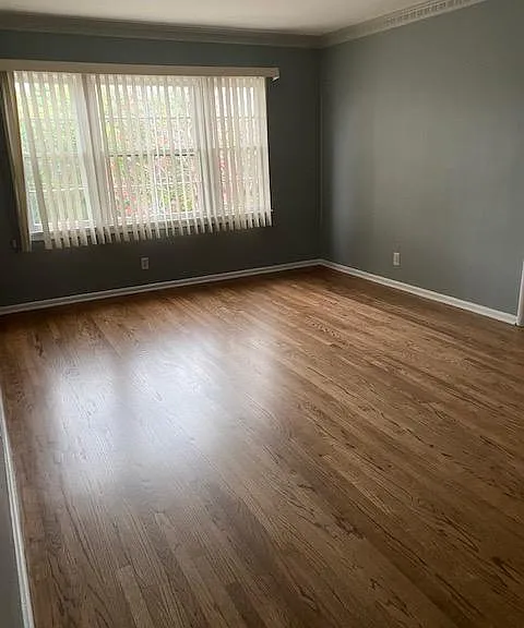 4424 Clinton St #2 — Photo 6