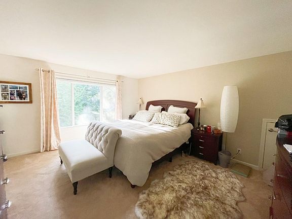 4th image of 15713 SE 44th Pl