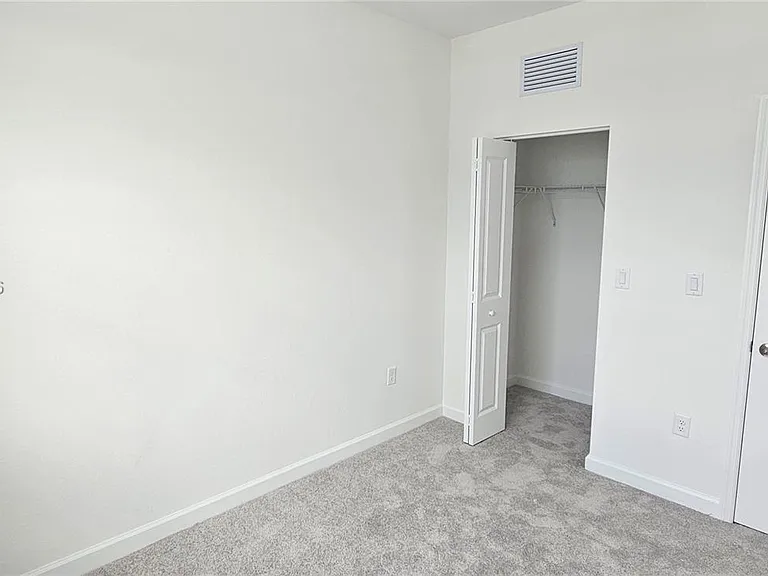 1181 SE 1st St — Photo 49