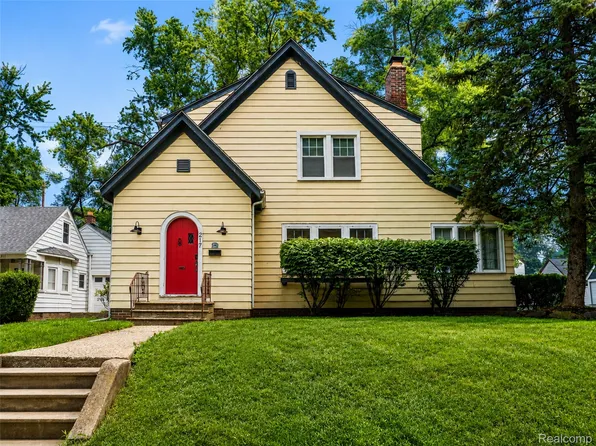 217 Navajo Ave, Pontiac, MI 48341