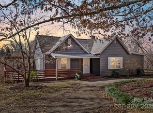 2 Worley Pl, Asheville, NC 28806