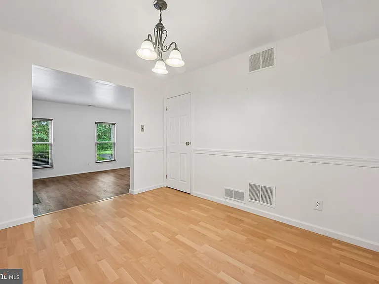 19 Fawnhollow Ct — Photo 7
