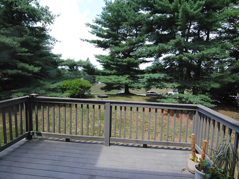 7 Meadowview Cir — Photo 12