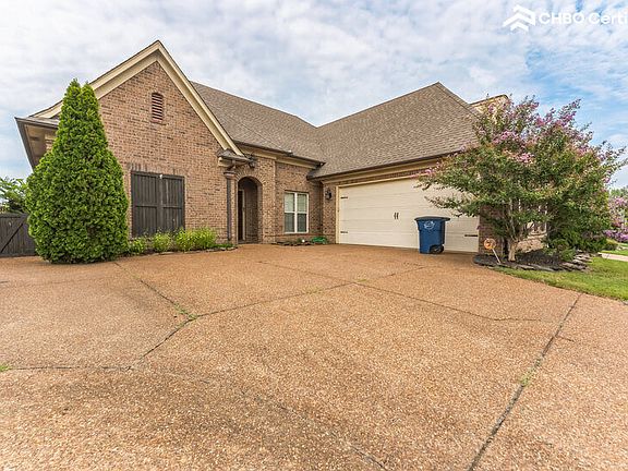 2nd image of 6892 Dakota Cir N