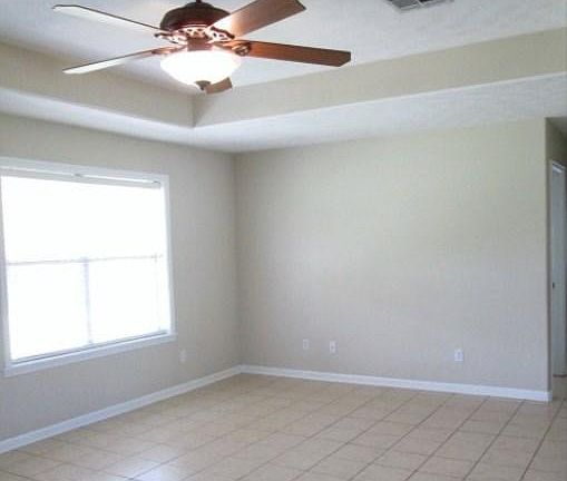 3rd image of 271 Delia Dr
