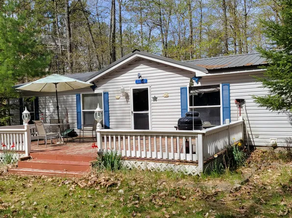 11549 E Shore Dr, Millersburg, MI 49759