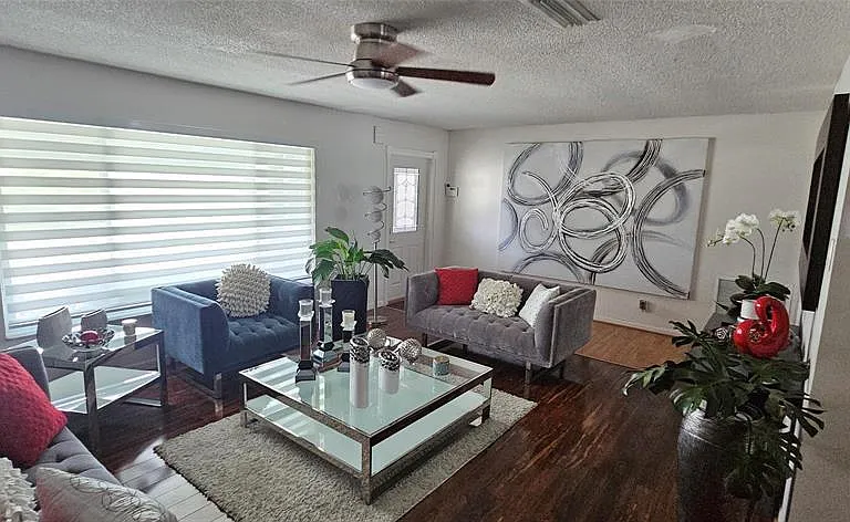 7000 NW 11th St — Photo 10