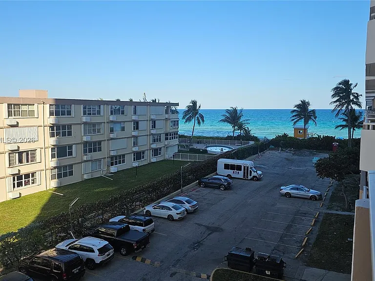 1950 S Ocean Dr #3D — Photo 27
