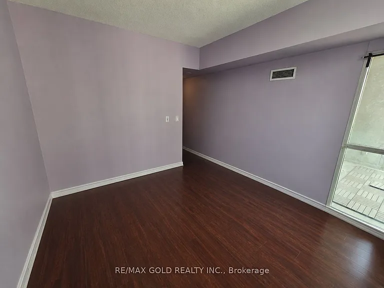 3504 Hurontario St #1607 — Photo 18