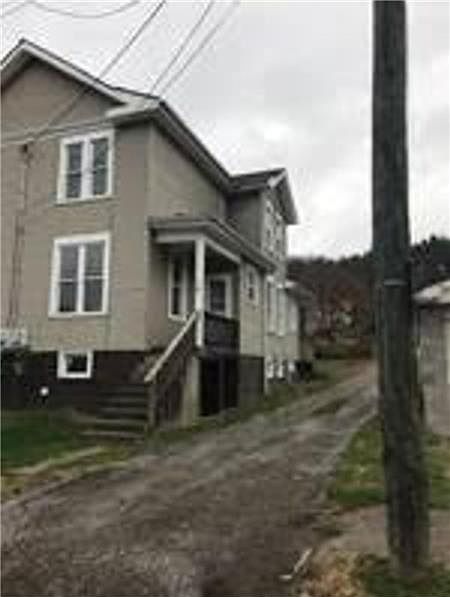 1st image of 205 S 8th St