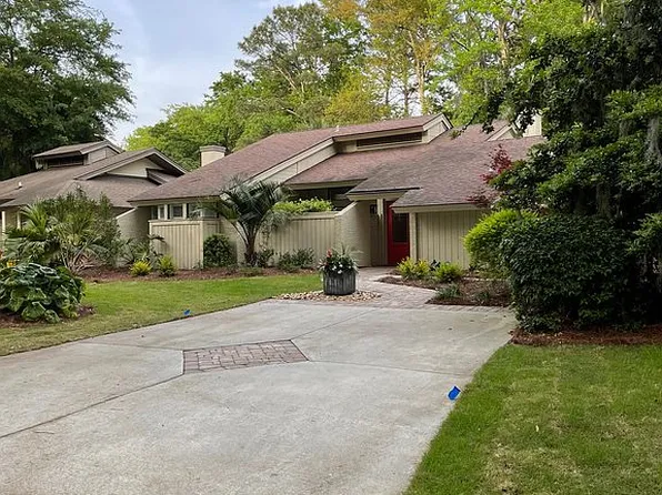 74 Stable Gate Rd, Hilton Head Island, SC 29926