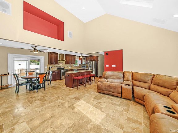 4th image of 3411 Austin Avenue