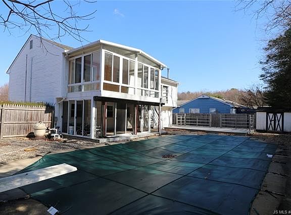 5th image of 123 Driftwood Ln