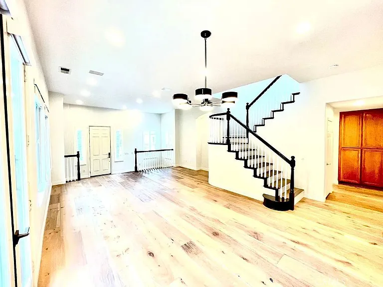 8058 Gilman Ct — Photo 4