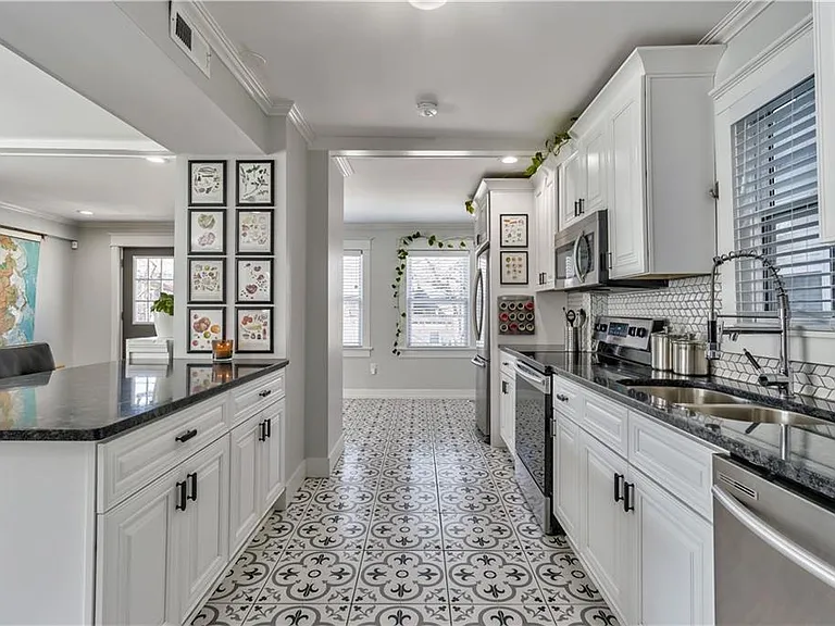 4244 Holmes St — Photo 16