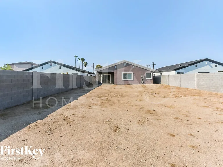 905 E Fremont Rd — Photo 14