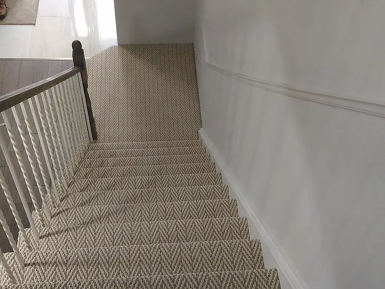 118 Sexton Cres — Photo 3
