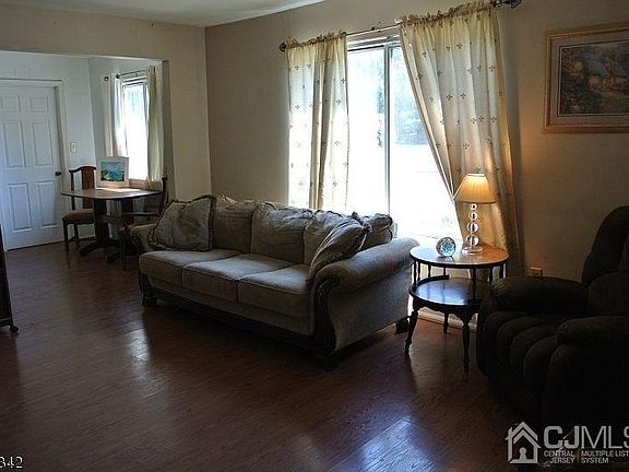 5th image of 44 Norwich Pl #45