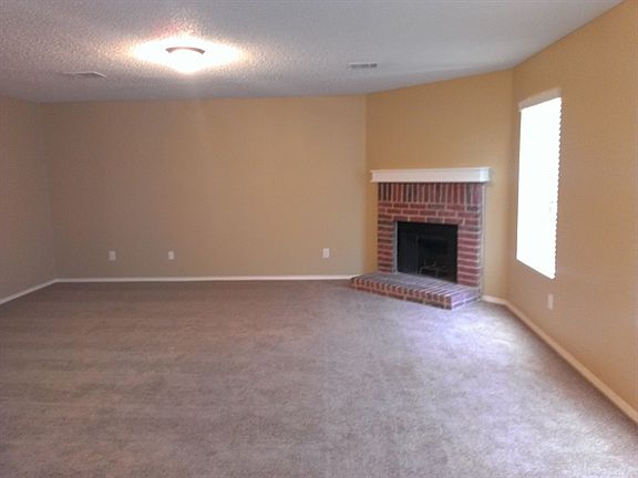 3rd image of 12104 Worchester Dr